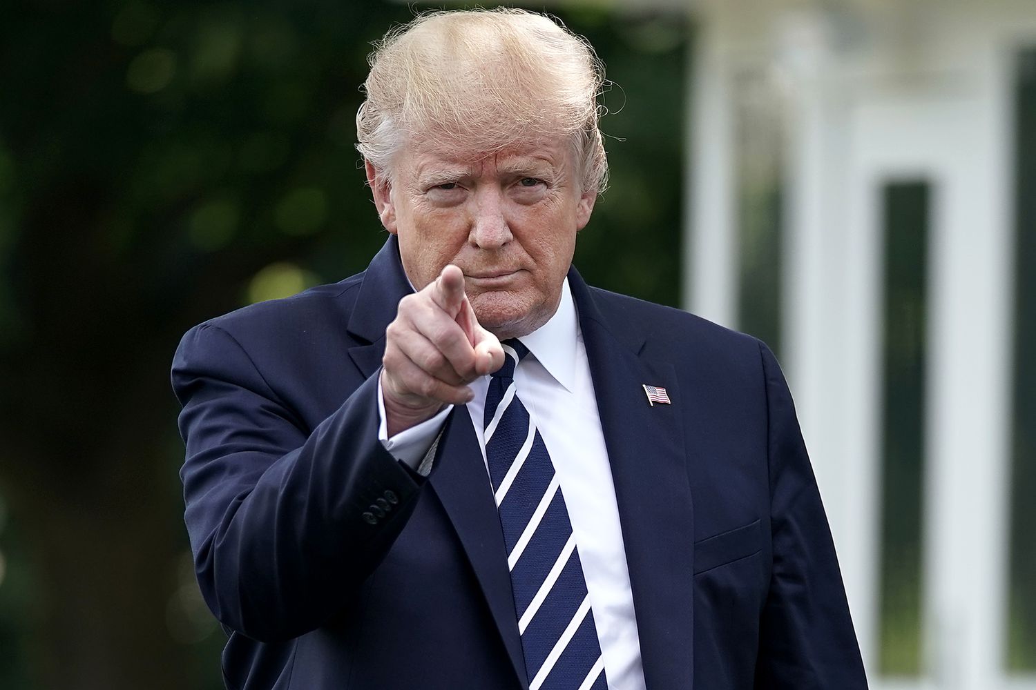 Trump Fires Labor Chief After Disappointing Jobs Report